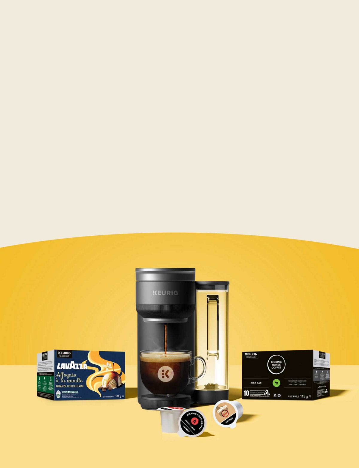 Cafeti&egrave;re Keurig® avec des capsules et des bo&icirc;tes de caf&eacute;